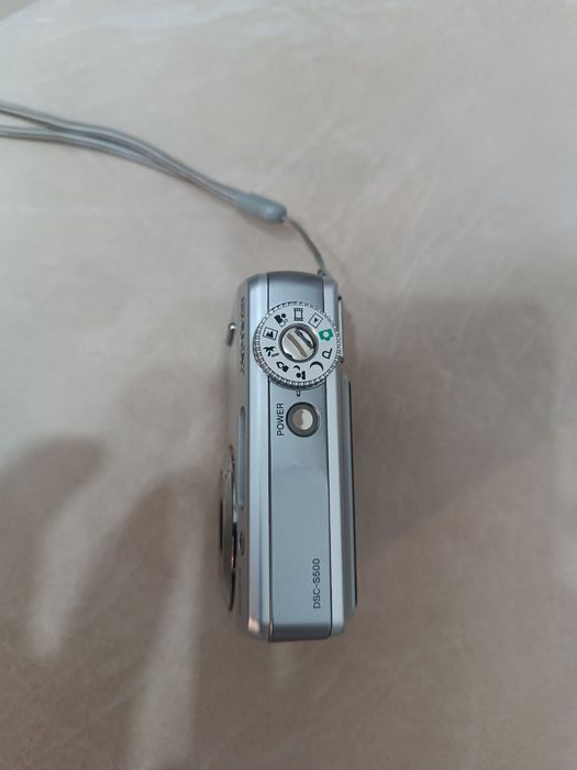 Aparat Sony Cyber-shot DSC-S500