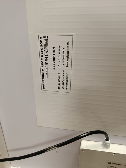 Lustro z podświetleniem LED  i pogrzewaniem nowe z wada -)