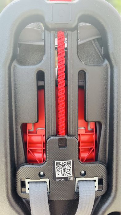 Cadeira Auto Chicco Neptune 9-36 kg + Adaptador isofix - Bom Estado