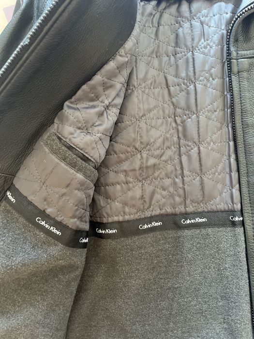 Jaqueta em Pele Calvin Klein