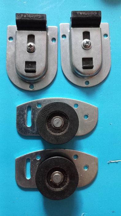 Комплект роликов для роздвижных дверей шкафа купе Valcomp