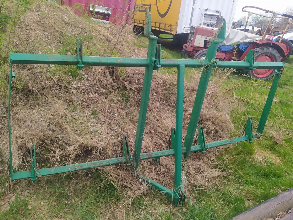 Bryczka pozostalości-przewracarka