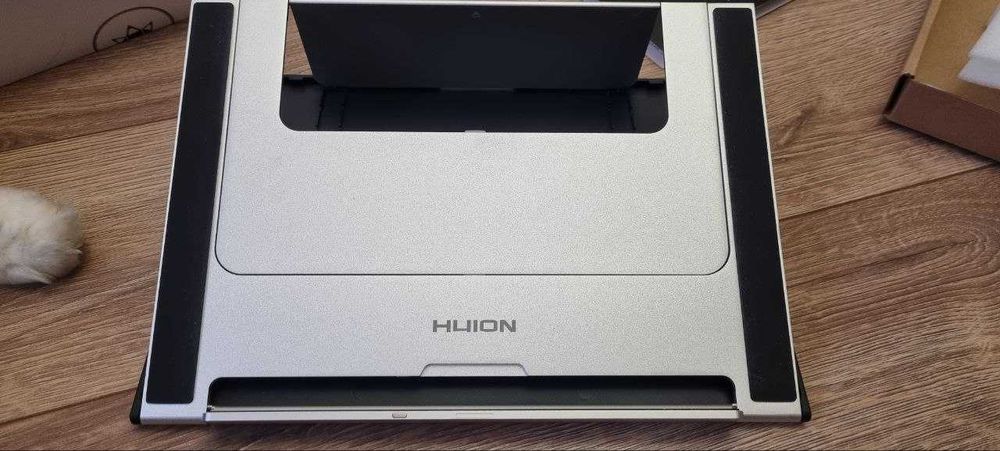 Графічний планшет Huion Kamvas 13