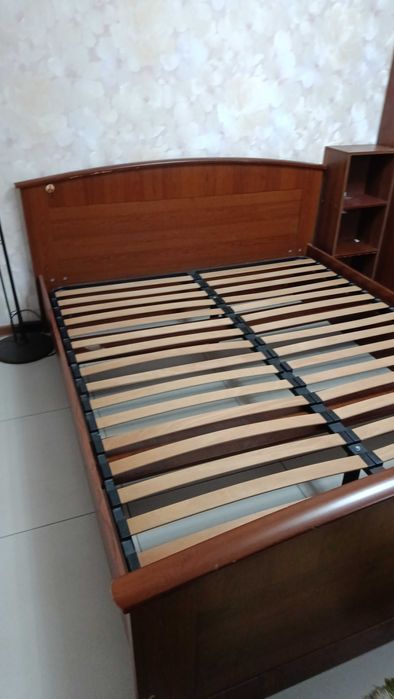 Продам ліжко двоспальне