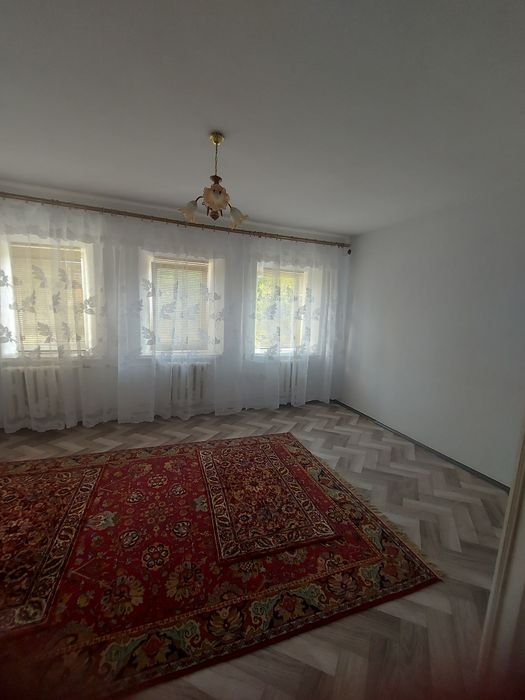 Продаєтся окремий будинок  за  Зупинкою Жукова