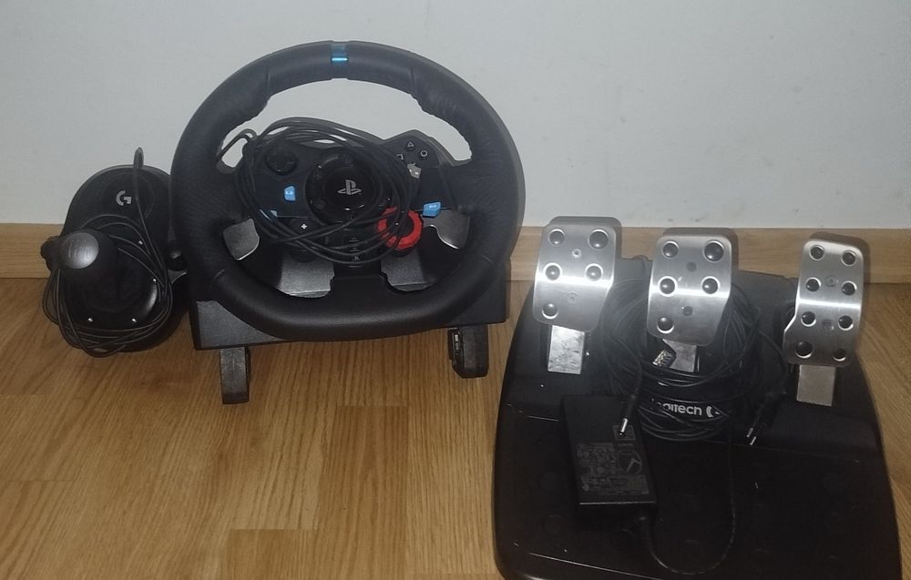 Volante Logitech G29 Driving Force + Pedais + Alavanca de Câmbio (Shifter) PS5/PS4/PC