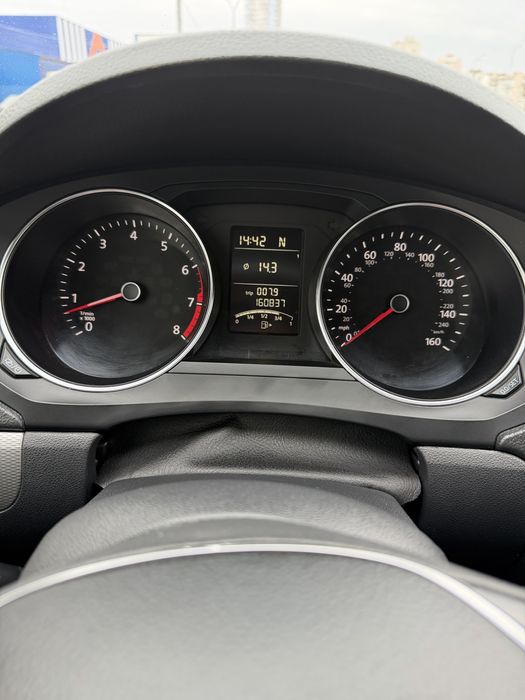 Продаю Volkswagen Jetta 2015
