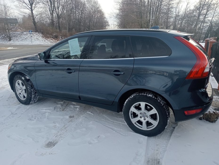 Volvo XC60 2.4 D5 AWD 2009 rok