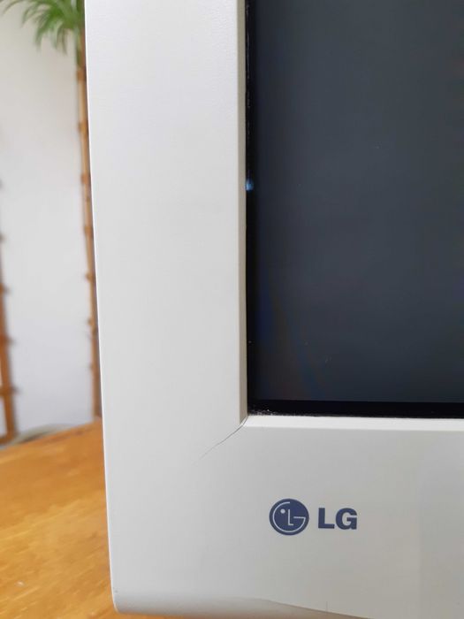 Monitor CRT LG Flatron 795FT Plus 17"  - 1600x1200 160Hz do retro PC