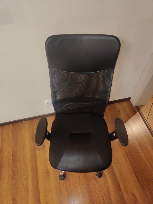 Krzesło biurowe obrotowe / regulowane