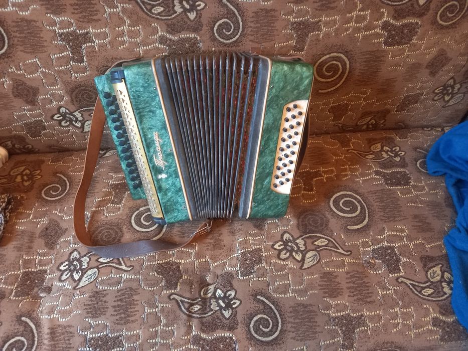 Продам гармонь в нормальном состоянии