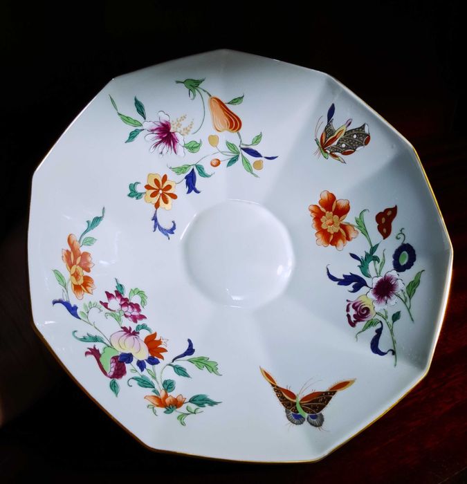 Bonita taça em porcelana da Vista Alegre, coleção Samatra
