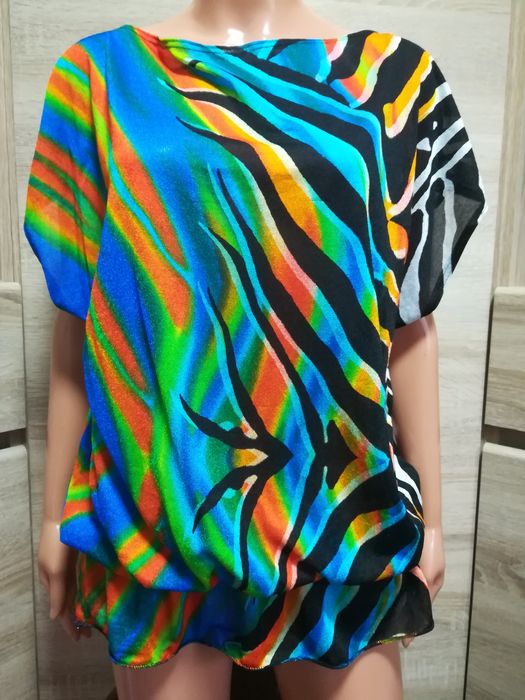 Блузки женские лёгкие, разные.