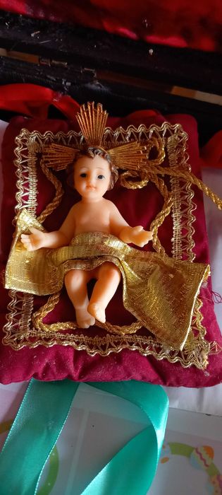 Menino Jesus em almofada