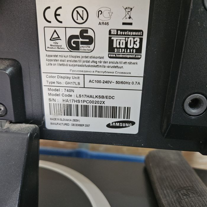 Монитор Samsung SyncMaster 740 N