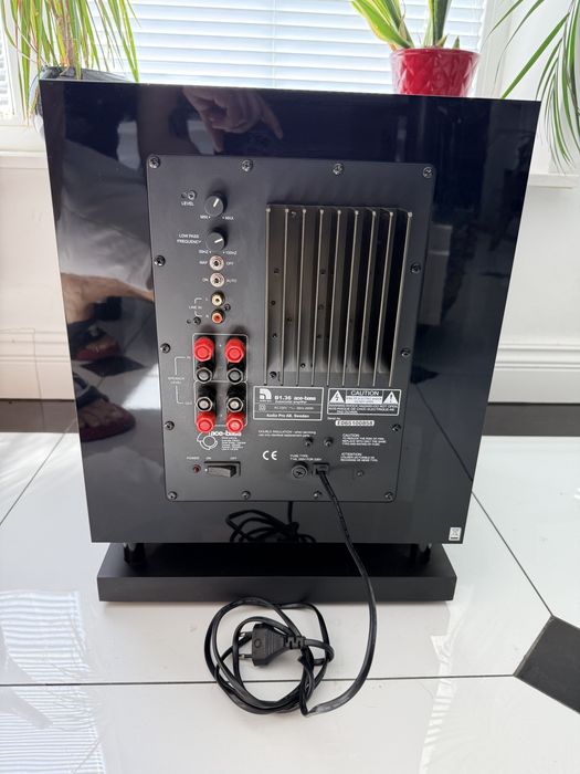 Audio Pro B1.36 Ace-Bass Subwoofer Aktywny 200W RMS Piano Black