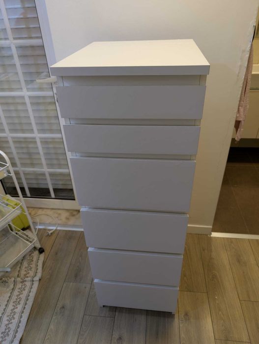 Cómoda IKEA MALM 6 Gavetas com Espelho (123x40 cm)