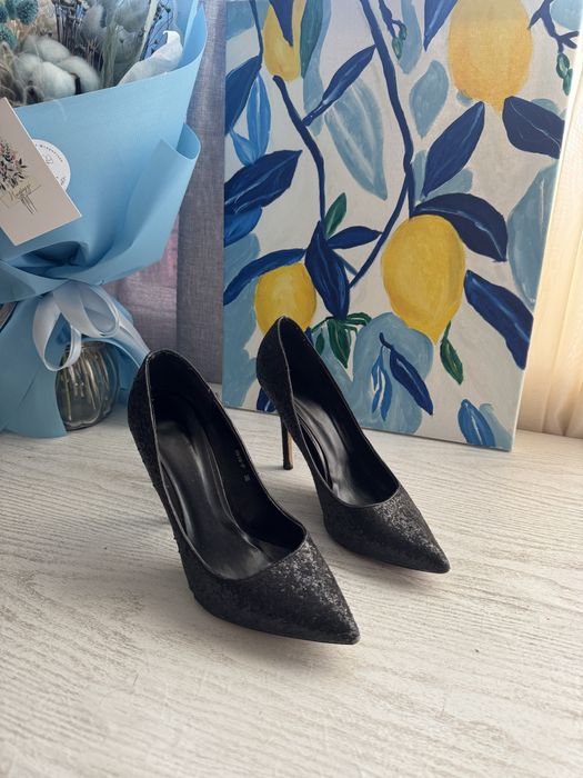 Черные блестящие лодочки в пайетках мини на каблуке шпильке