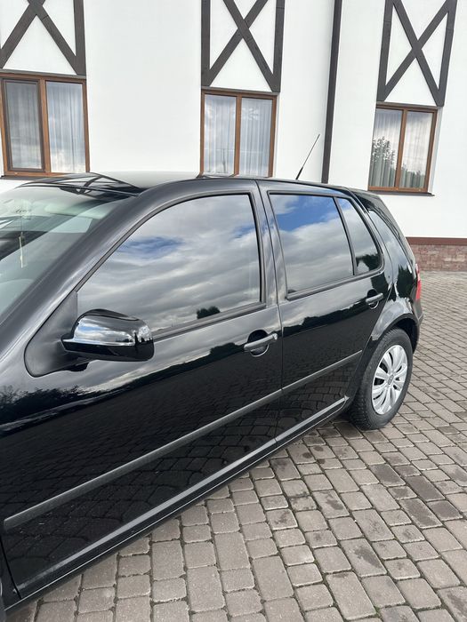 Volkswagen Golf 2003 ідеал