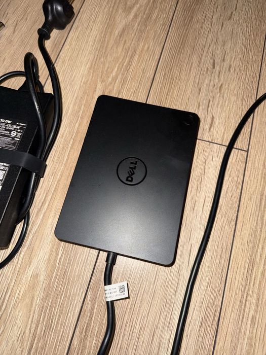 Stacja dokująca Dell WD15 USB C z zasilaczem 130W