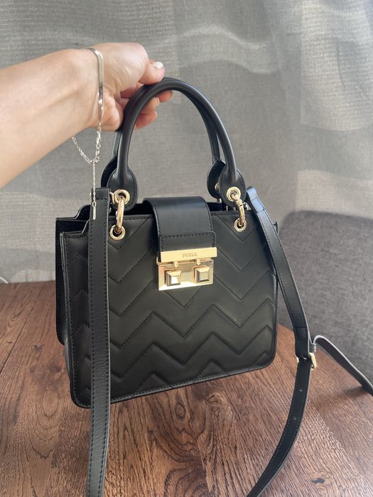 Продам оригінальну шкіряну сумку Furla