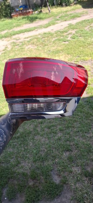 Prawa lampa Jeep wk2
