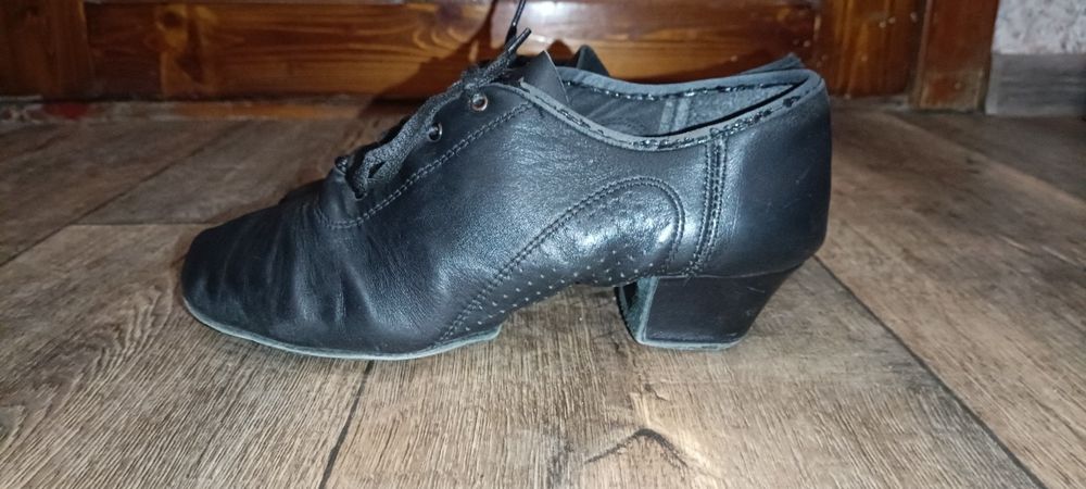 Туфлі з Латини кожа 27 розмір