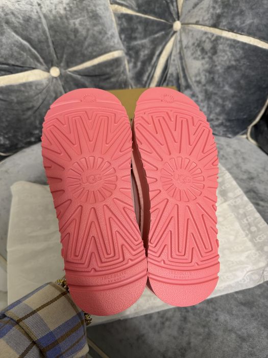 Розовые угги UGG Tazz Love Slipper Arroyo Tropical Pink Sand