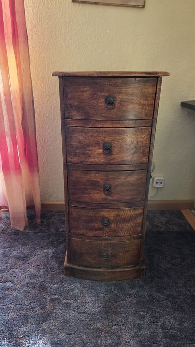 Bieliźniarka, komoda