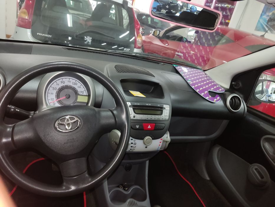 Toyota Aygo caixa automática