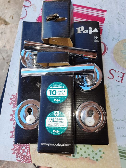 Selling Various Items466525684236953601