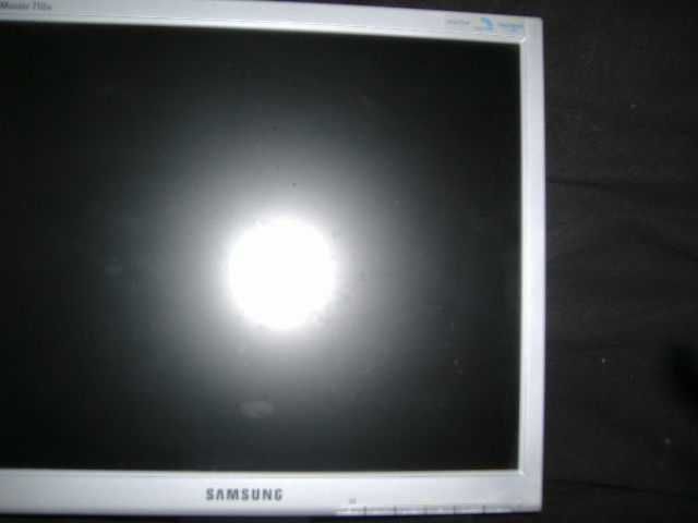 монитор Самсунг для компьютера 43см диагональ