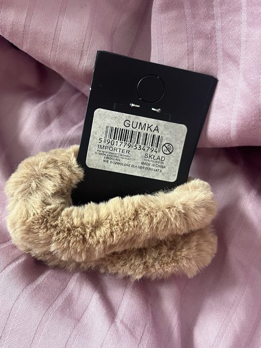 Gumki z futerkiem beżowa lolita