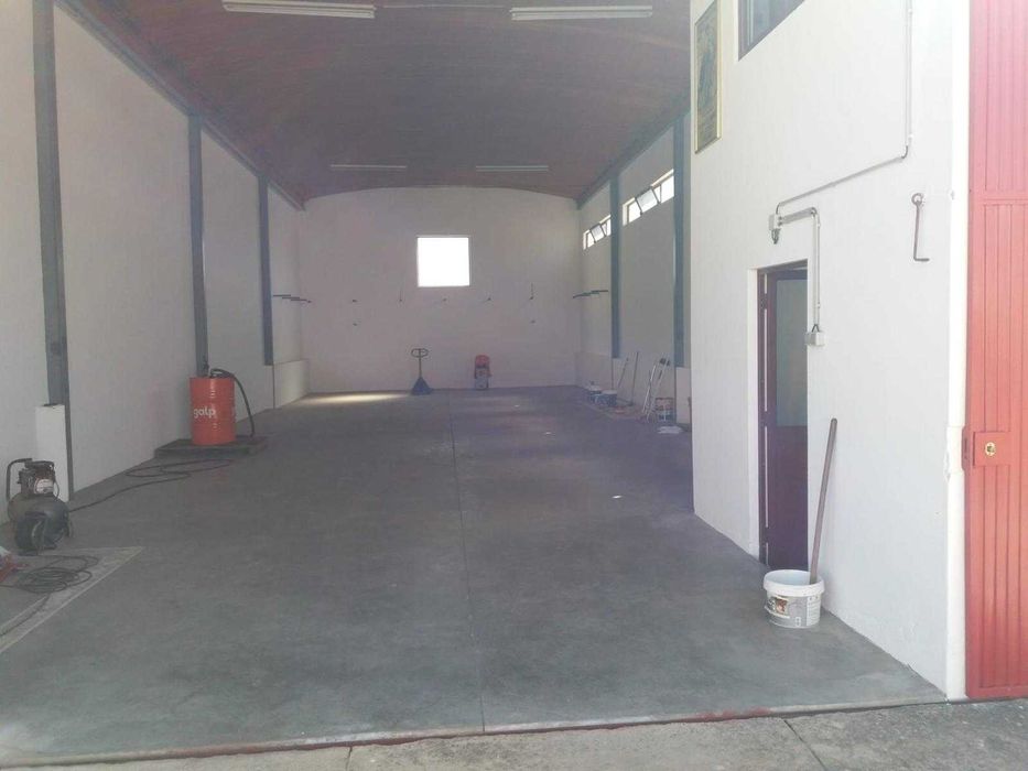Armazem-Espaço industrial