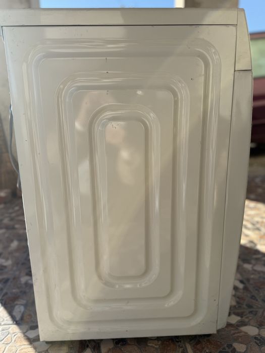 Пральна машина SAMSUNG WF81F5E5P4W