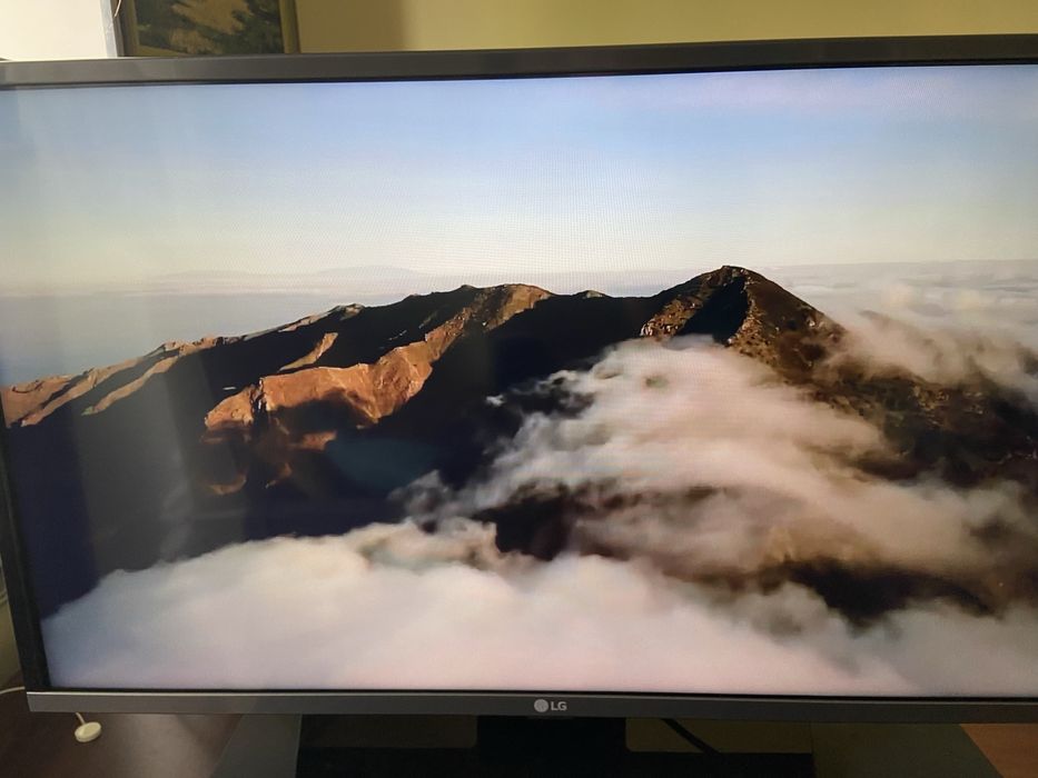 Телевізор LG 32LF630V smart tv