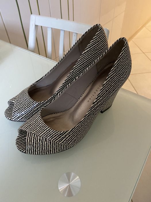 Босоніжки нові красиві