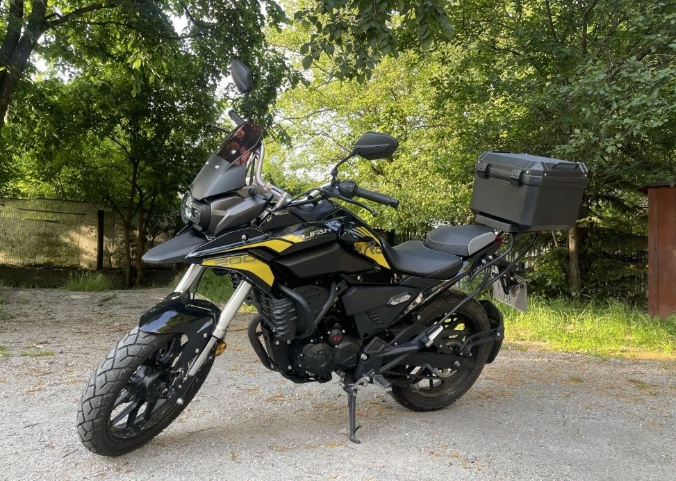 Кофр/мотосумка/кофри бічні/кейс/контейнер/ящик на багажник/мото