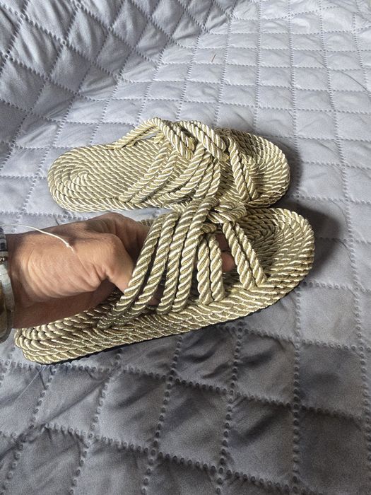 Klapki złote Oysho, plecione 36, luxuryi