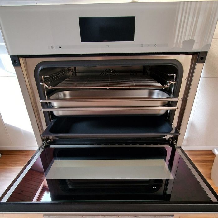 Духовка пароварка, пароконвектомат Miele DGC 6800