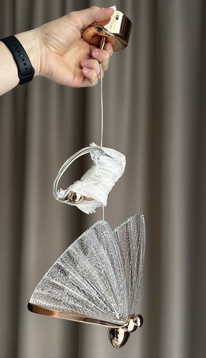 Lampa motyl złota z ciepłym białym światłem