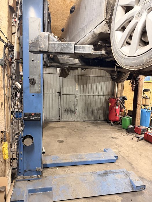 Podnośnik jednokolumnowy 2800kg