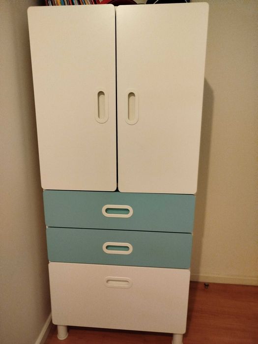 Roupeiro IKEA criança