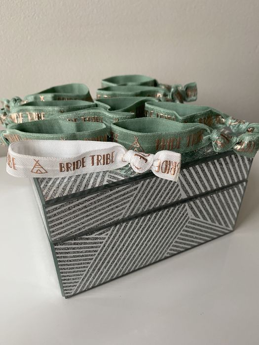 Nowe opaski na wieczó panieński, bransoletki na rękę, gumki