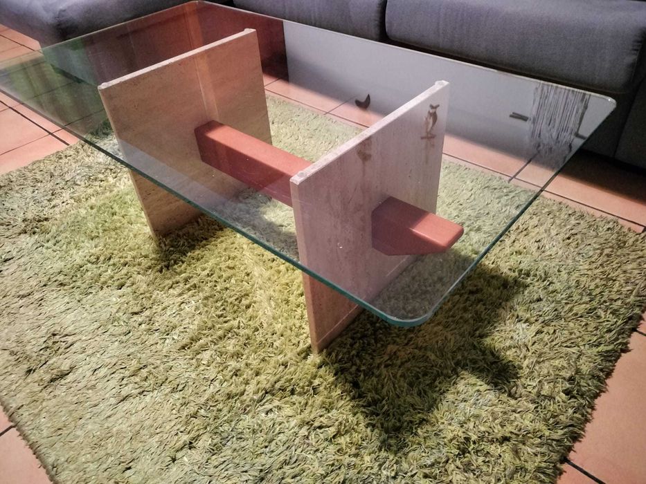 Estante e mesa de centro