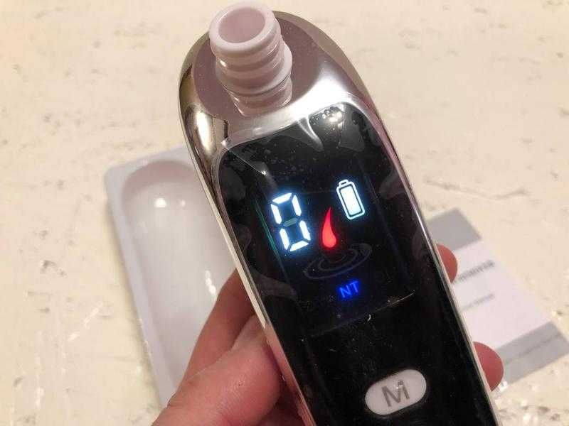 Вакуумний очищувач пор обличчя, видалення чорних точок і прищів