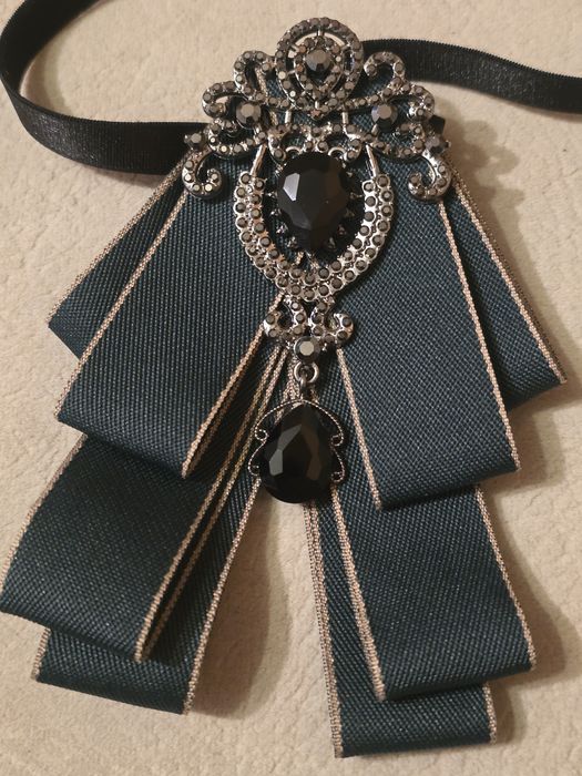 Krawatnik BOLO przypinka ozdoba myśliwska do munduru leśnika DIANY.