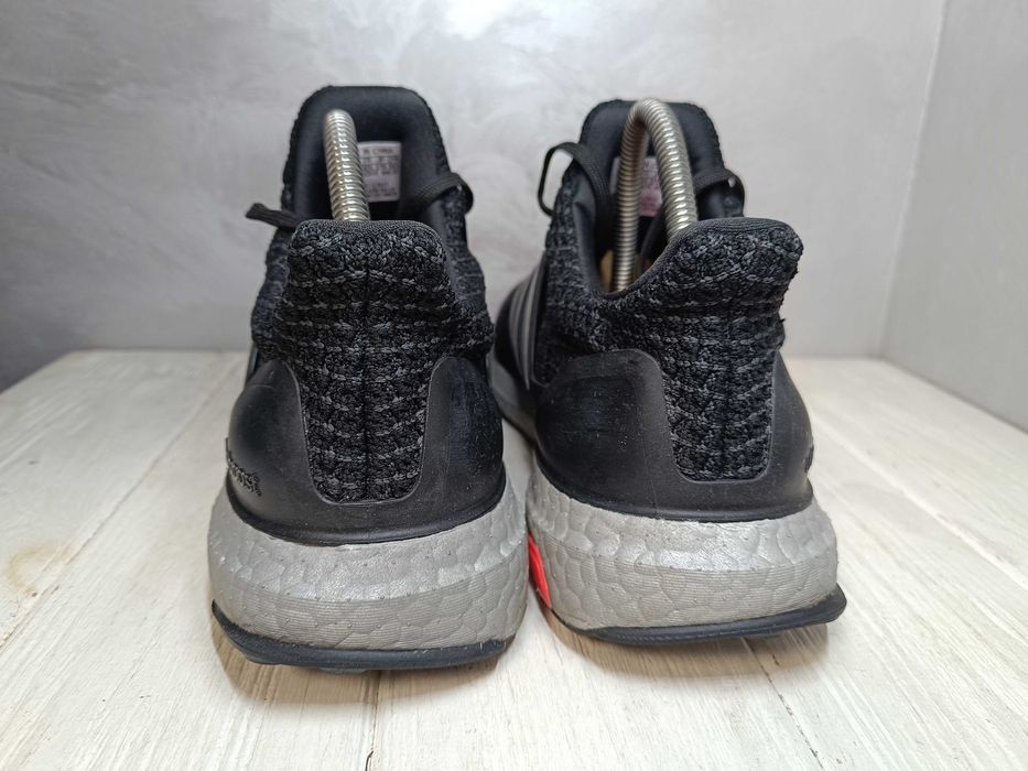 - Adidas Ultraboost 5.0 GZ0445