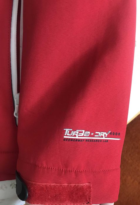Damski softshell z kapturem firmy Geografical Norway, roz.S