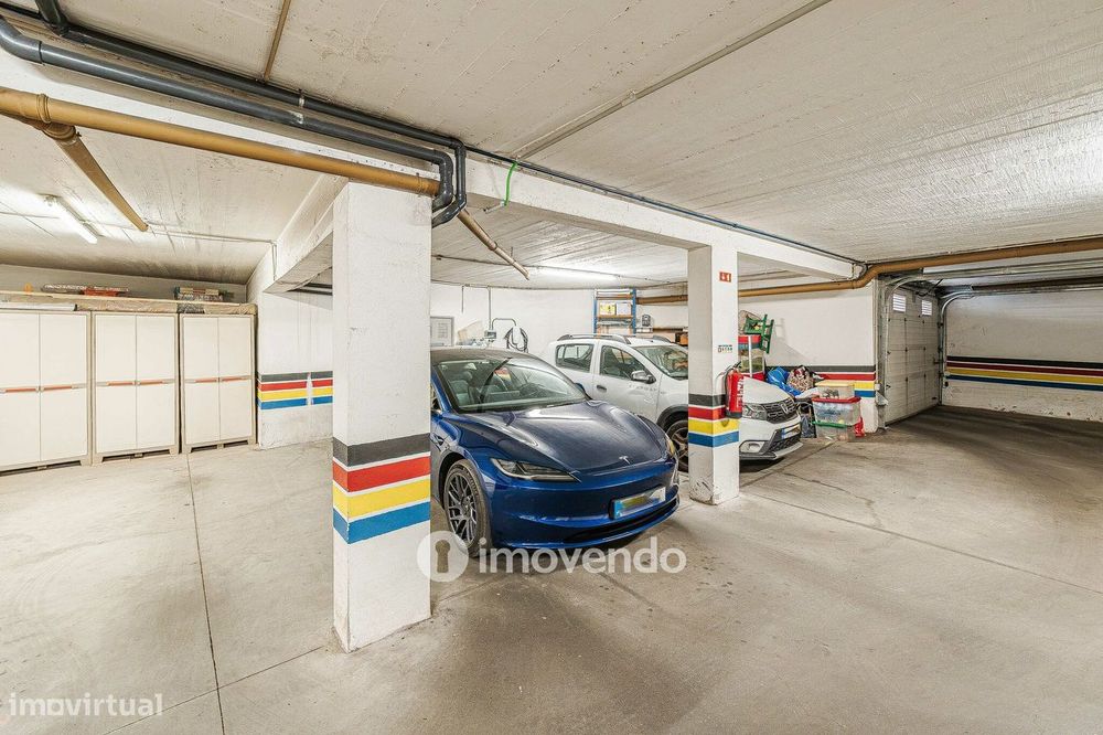 Apartamento T4 exclusivo, com estacionamento e terraço, em Belém